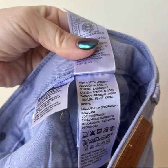 Levi’s ‘80s Rolled Mom Denim Short - Dusty Persian Violet 28" NWT - Picture 8 of 9